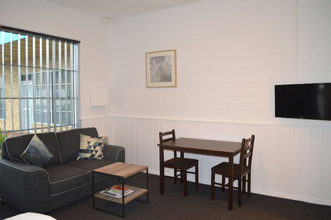 Penguin Seaside Motel - Accommodation Mt Buller 5