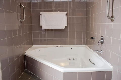 Highlander Hotel - Accommodation Mt Buller 4