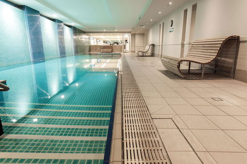 Oaks Glenelg Plaza Pier Suites - Accommodation Mt Buller 3