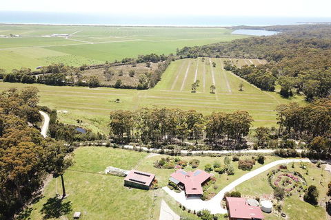 Eagles Roost Farmstay B & B - Accommodation Mt Buller 1