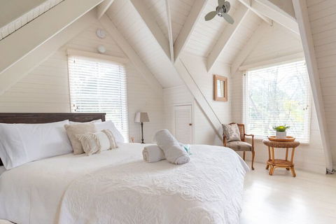 ARCADIA - The Barn Cottage & Rosehill Cottage - Accommodation Mt Buller 5