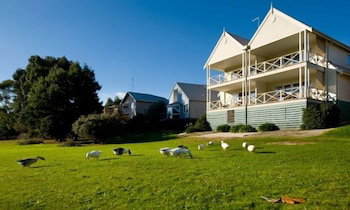 Lakeside Suites 3 - Accommodation Mt Buller 4