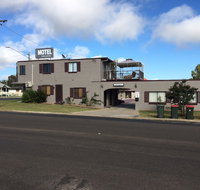 Warwick Vines Motel