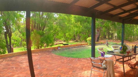 Yallingup Pet Friendly Bush Retreat - Accommodation Mt Buller 3