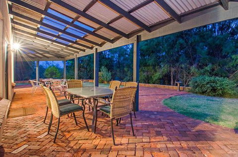 Yallingup Pet Friendly Bush Retreat - Accommodation Mt Buller 2