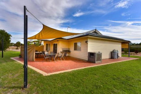 Lake Tyrrell Accommodation - Accommodation Mt Buller 2