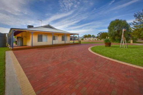 Lake Tyrrell Accommodation - Accommodation Mt Buller 0
