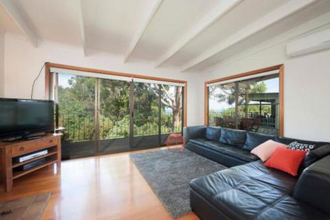 At Riverside - Accommodation Mt Buller 3