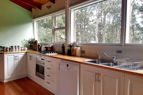 Eaglehawk Rainforest Retreat - Accommodation Mt Buller 3