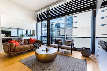 EVAN, 1BDR Southbank Apartment - Accommodation Mt Buller 0