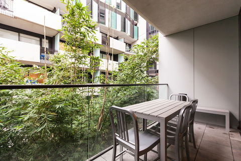 ZACH, 1BDR St.Kilda Apartment - Accommodation Mt Buller 0