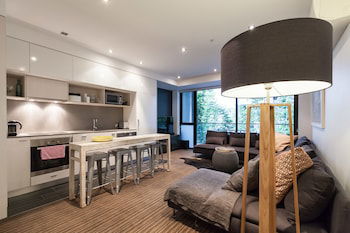 ZACH, 1BDR St.Kilda Apartment - Accommodation Mt Buller 1