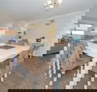 Pebble Pde 1 / 14 Fingal Bay - Accommodation Mt Buller