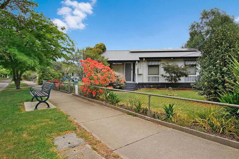 Delany Surprise Pet Friendly House - Accommodation Mt Buller 4