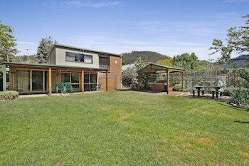 Warrina - Over Looking Ovens River - Accommodation Mt Buller 0