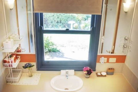 Artee House - A Bright Escape - Accommodation Mt Buller 6