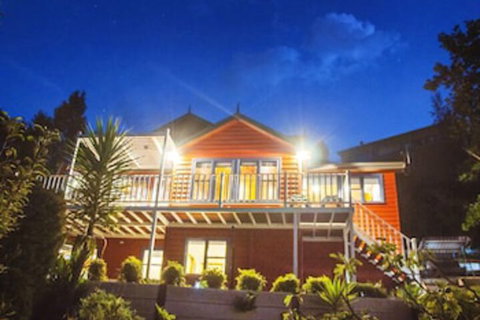 Artee House - A Bright Escape - Accommodation Mt Buller 0