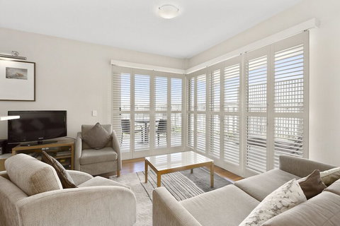 RESORT On The BEACH 4302 - Accommodation Mt buller 2