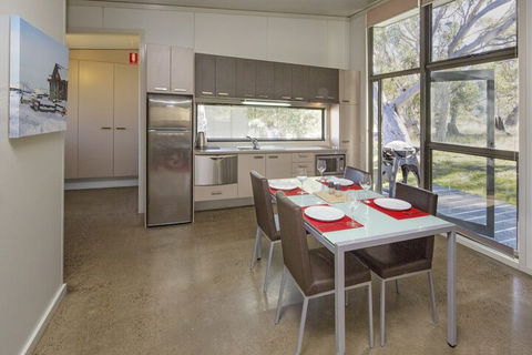 Ecocrackenback 2 Sustainable Chalet Close To The Slopes. - Accommodation Mt Buller 3