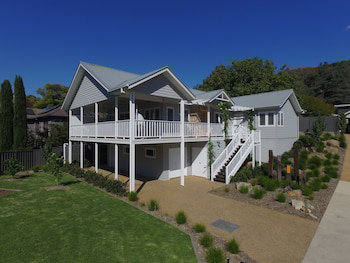 Autumn Home - Our Place At Bright - Accommodation Mt Buller 4
