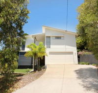 224 Centenary Heights Road Coolum Beach 500 Dollar Bond Linen Included