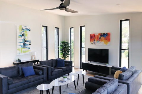 Mountain Mist Retreat 5 Bedroom - Accommodation Mt Buller 4
