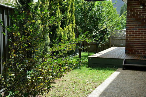 The Track Beautiful Townhouse In Bright - Accommodation Mt Buller 7