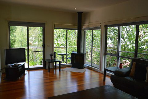 The Track Beautiful Townhouse In Bright - Accommodation Mt Buller 2