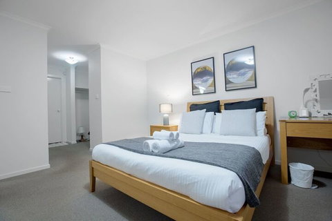 104 Sanctuary Lake Donatella Retreat - Accommodation Mt Buller 3