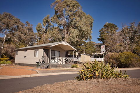 Eaglehawk Holiday Park Canberra - Accommodation Mt Buller 3