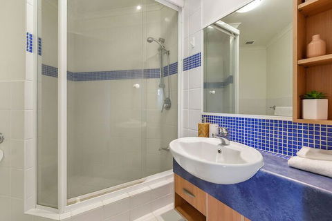 BEACH BLISS LUXURIOUS APARTMENT With POOL - Accommodation Mt Buller 2