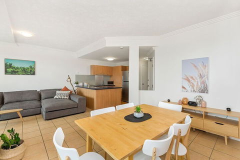BEACH BLISS LUXURIOUS APARTMENT With POOL - Accommodation Mt Buller 4