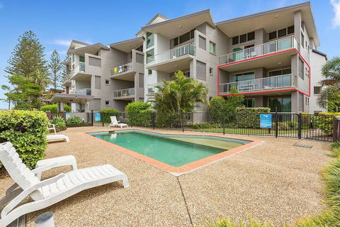 BEACH BLISS LUXURIOUS APARTMENT With POOL - Accommodation Mt Buller 0