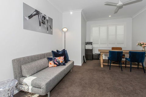 Elegant Beach House On Nautilus - Accommodation Mt Buller 7