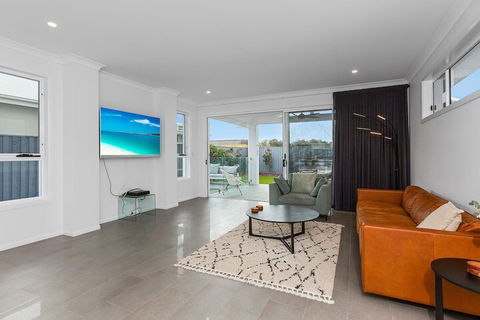 Elegant Beach House On Nautilus - Accommodation Mt Buller 4