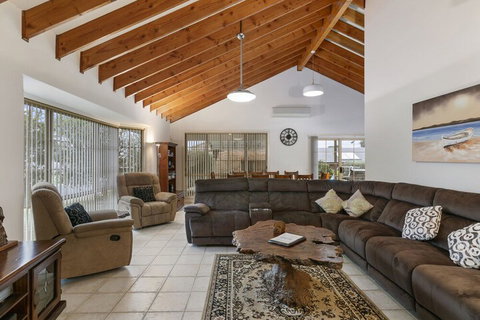 Seaholme Free Wifi & Foxtel - Accommodation Mt Buller 6