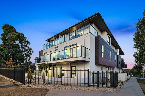 Manhattan Apartments - Notting Hill - Accommodation Mt Buller 1