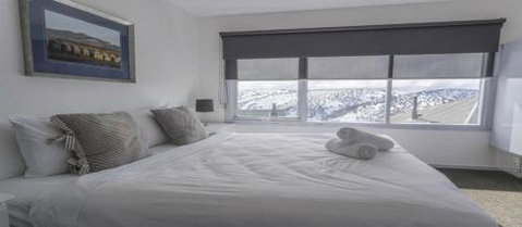 Sub Zero - Accommodation Mt Buller 5