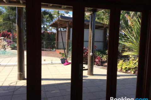 Takura Heights Modern Country Apartment With Pool Access - Accommodation Mt Buller 5