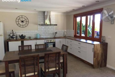 Takura Heights Modern Country Apartment With Pool Access - Accommodation Mt Buller 0