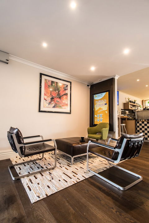 The Waverley International Hotel - Accommodation Mt Buller 4
