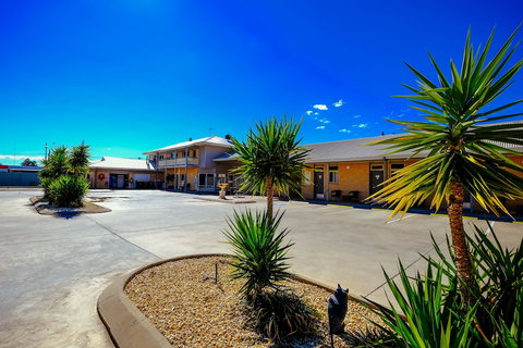 Club Motor Inn - Accommodation Mt Buller 1