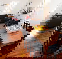 Thelma's Temora - Accommodation Mt Buller