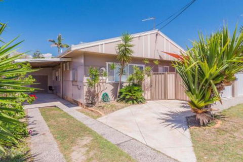 Yamba Daze Sunrise Pet Friendly - Accommodation Mt Buller 3
