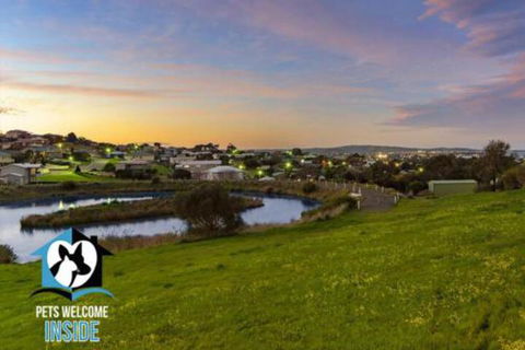 Almost New + Sea & Lake Views - Accommodation Mt Buller 3