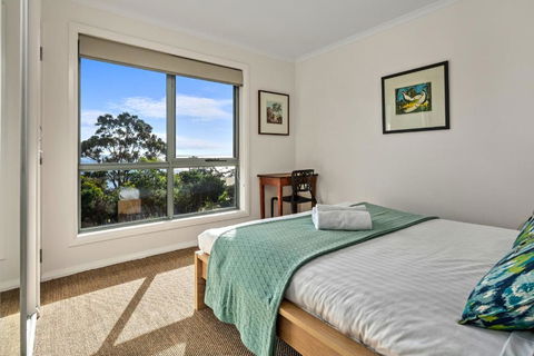GRANITE BEACH HOUSE At Bay Of Fires - Accommodation Mt Buller 3