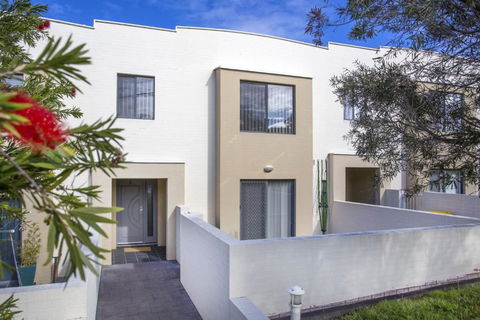 Dolphin Views Unit 5 Of 14 Dolphin St - Accommodation Mt Buller 6