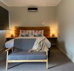 Railway Hotel Queenstown - Accommodation Mt Buller