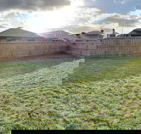 Apple House Tarneit North