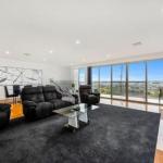 BENGALEE EXECUTIVE TOWNHOUSE MODERN & STYLISH - Accommodation Mt Buller 0
